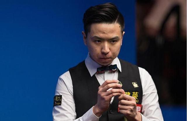 在绿茵场上 在绿茵场上