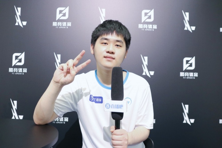 与此同时 与此同时